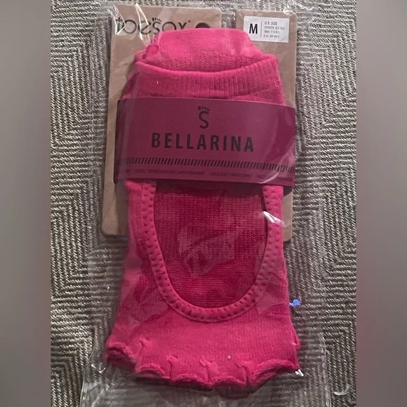 ToeSox Women's Bella Half Toe Grip Socks Fuchsia Size M - Picture 1 of 2